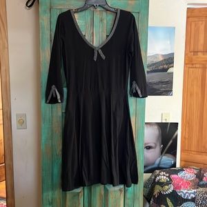 This Effie dress is adorable and super flattering and comfortable.